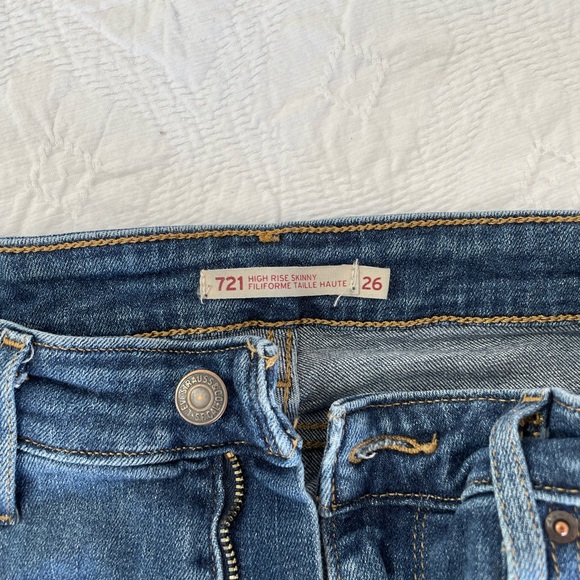 LEVIs 721 high rise skinny. - Picture 5 of 5